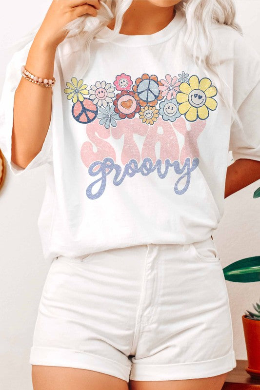 STAY GROOVY GRAPHIC TEE