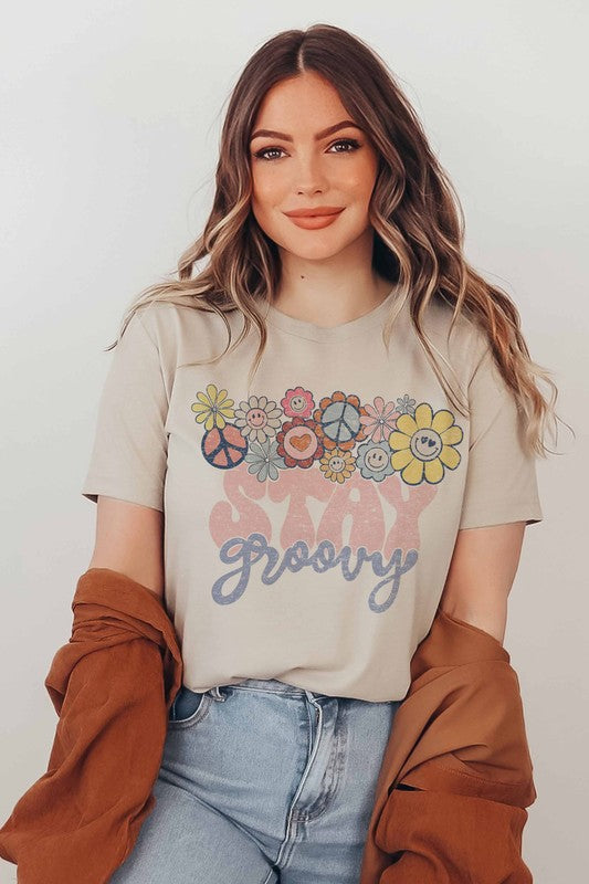 STAY GROOVY GRAPHIC TEE